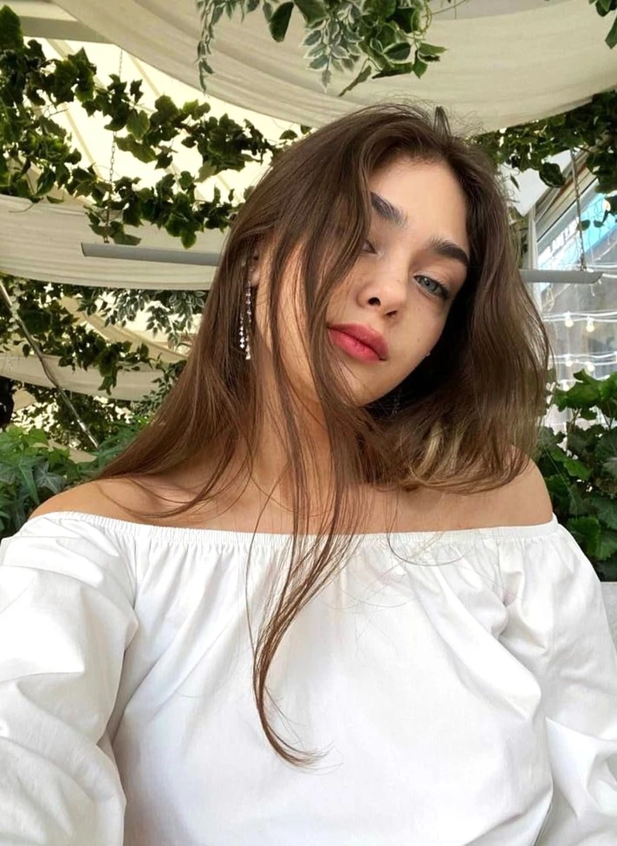 Yana escort in Moscow