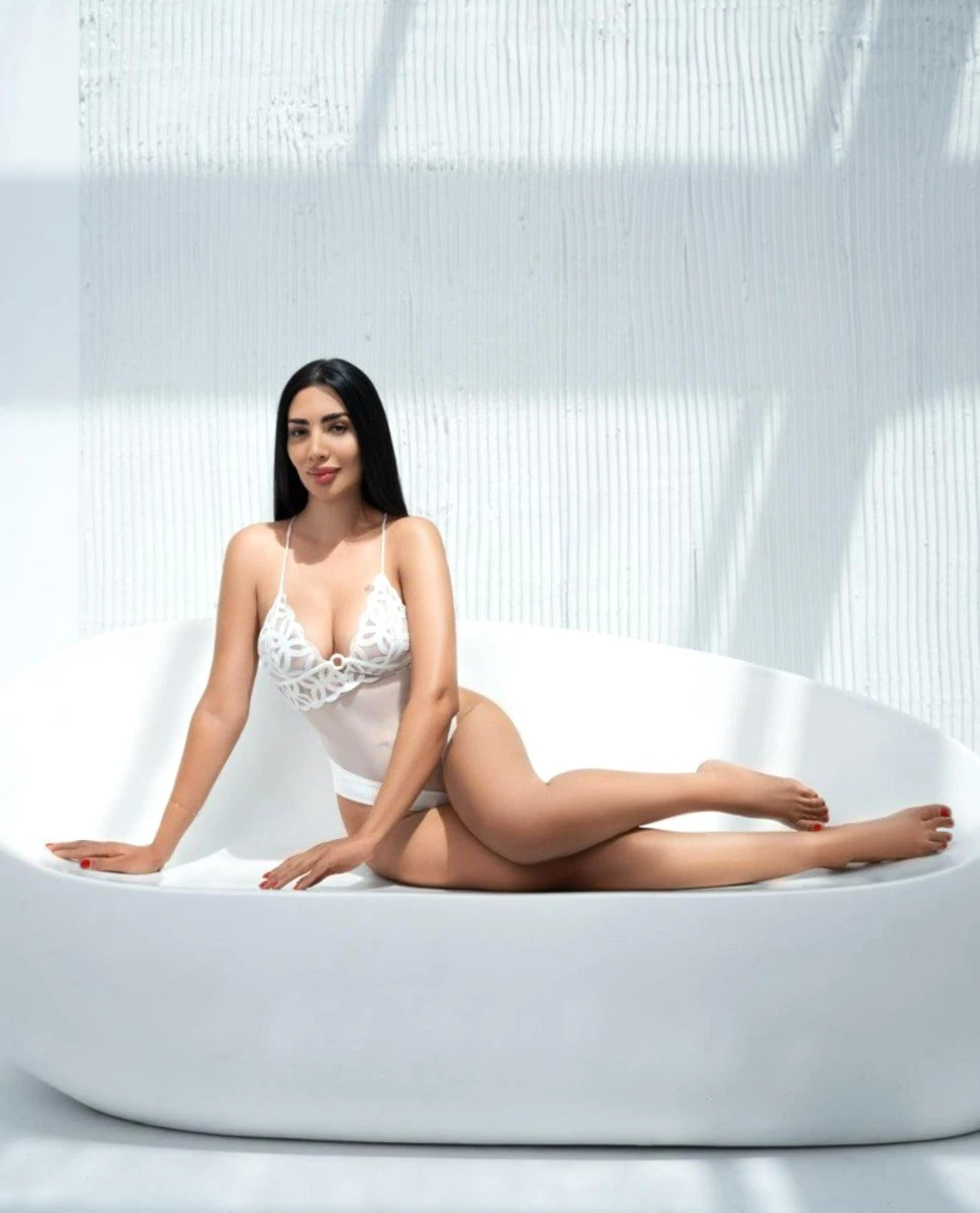 Zuleyha escort in Moscow